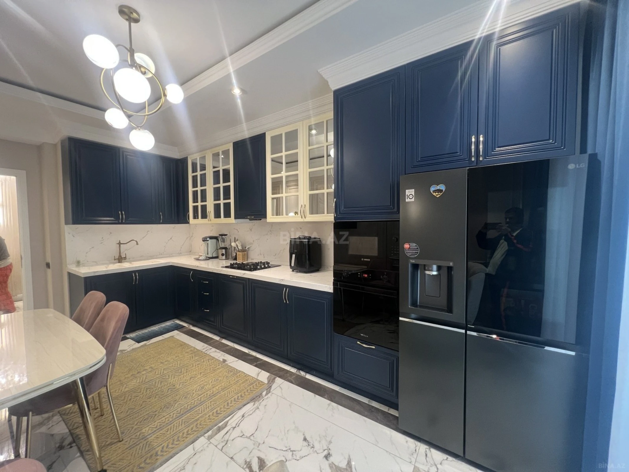 Satılır 3 otaqlı mənzil 135 m²