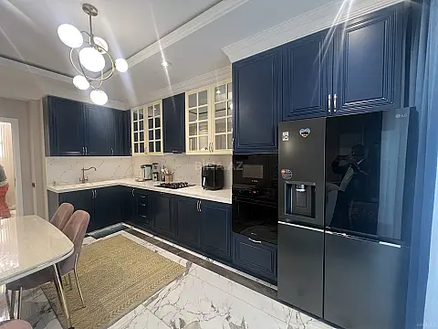 Satılır 3 otaqlı mənzil 135 m²