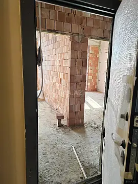 Satılır 4 otaqlı mənzil 143 m²