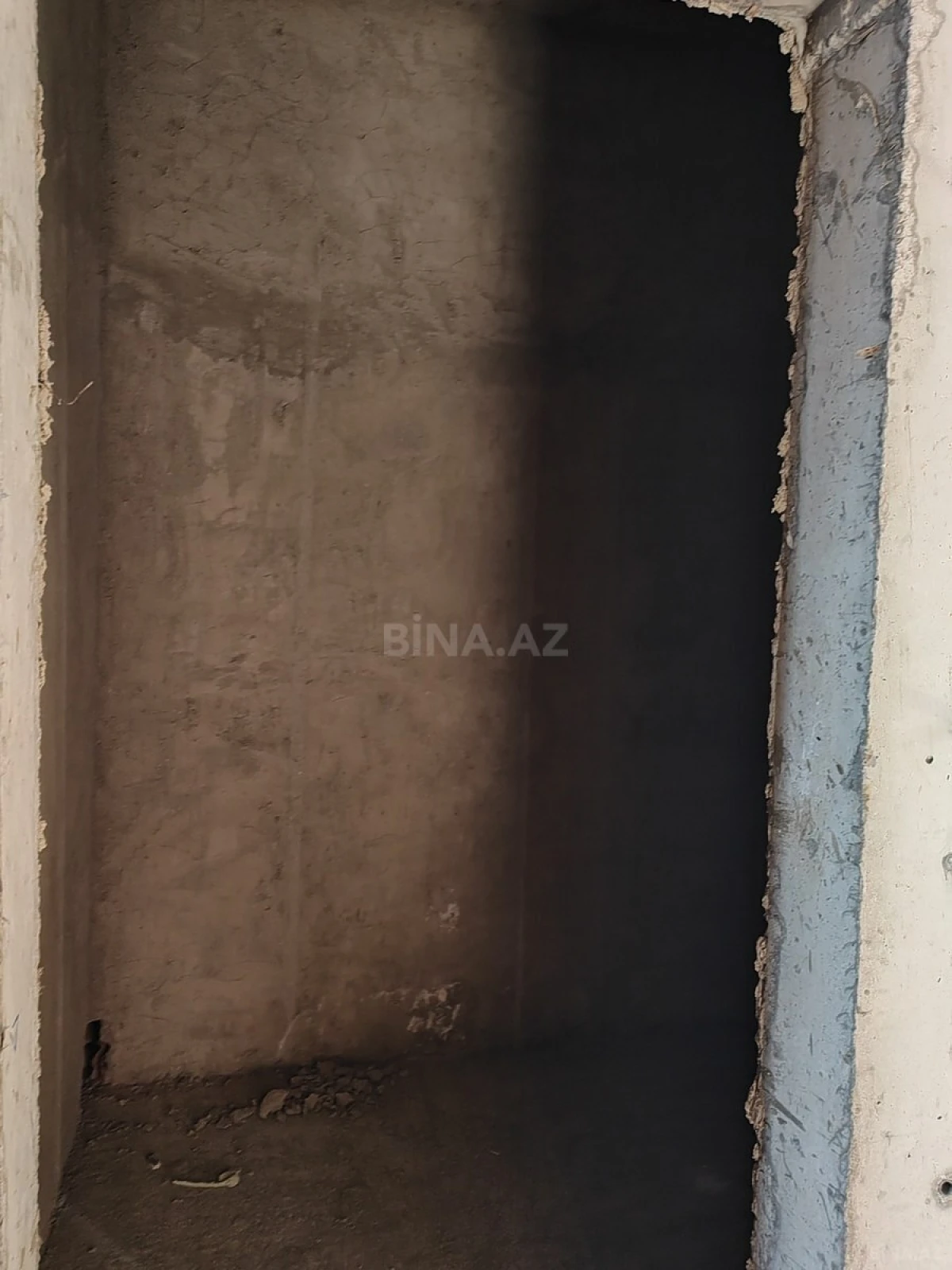 Satılır 4 otaqlı mənzil 143 m²