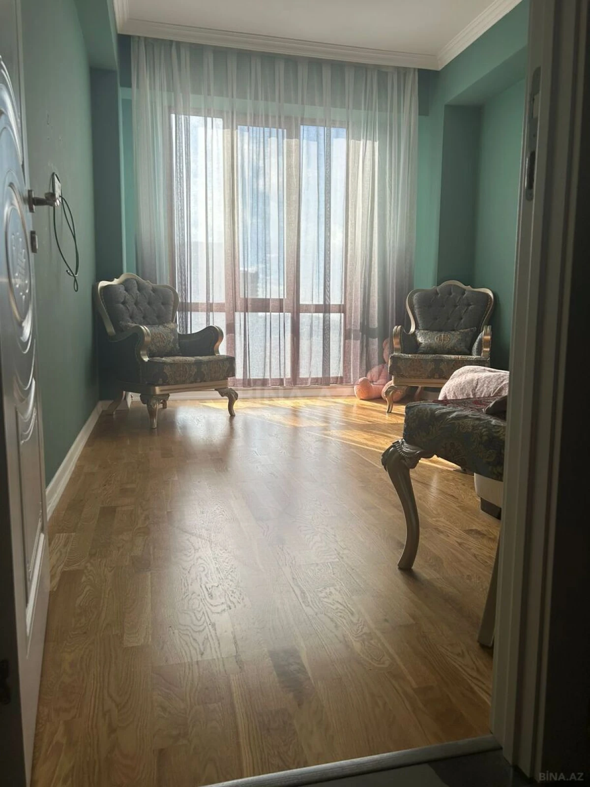 Satılır 3 otaqlı mənzil 93 m²