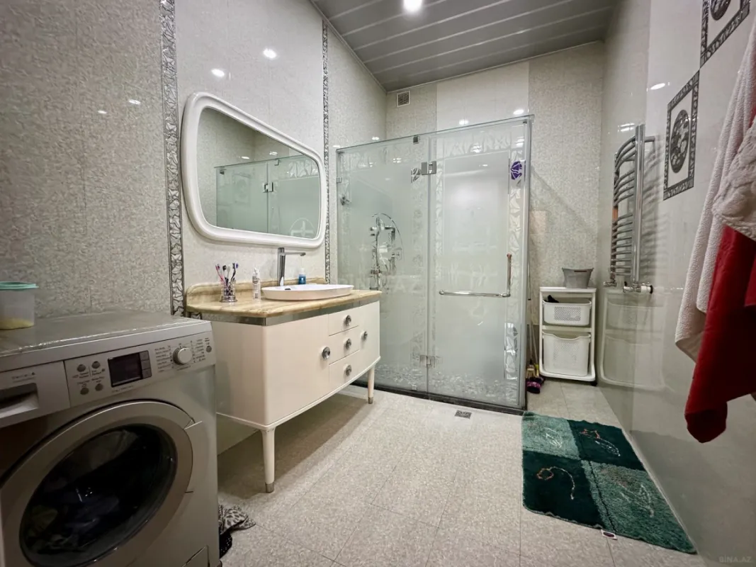 Satılır 5 otaqlı həyət evi 200 m²