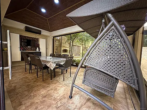 Satılır 5 otaqlı həyət evi 200 m²