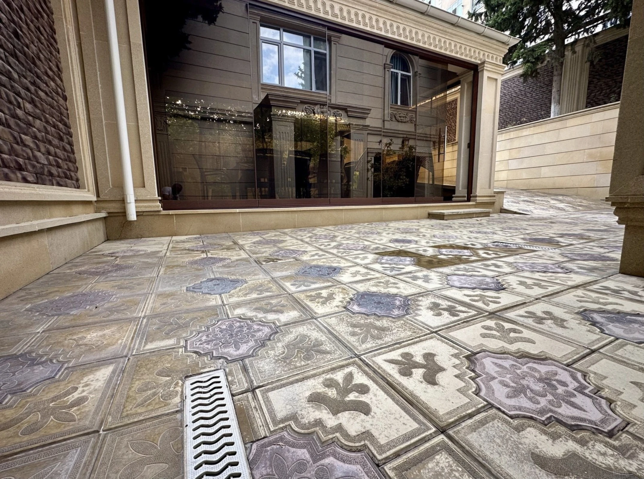 Satılır 5 otaqlı həyət evi 200 m²