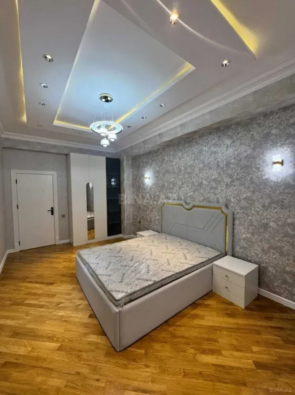 Satılır 2 otaqlı mənzil 75 m²