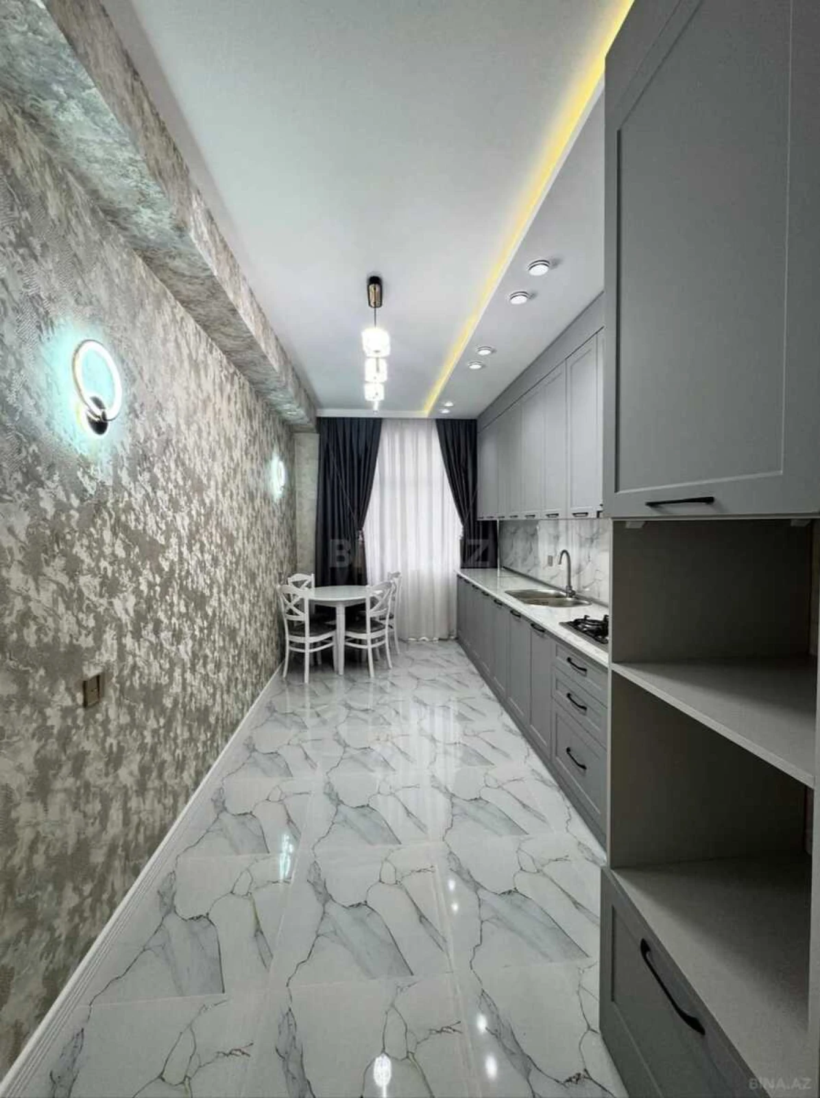 Satılır 2 otaqlı mənzil 75 m²
