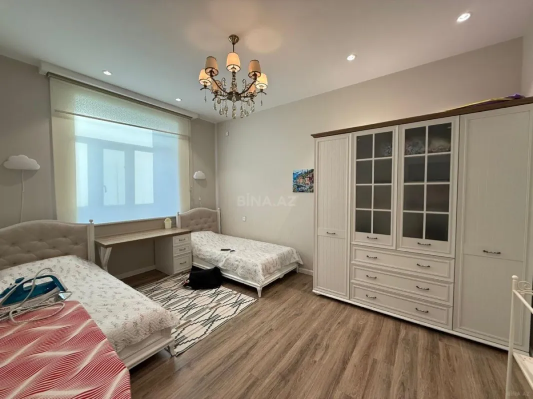 Kirayə verilir 5 otaqlı həyət evi 240 m²