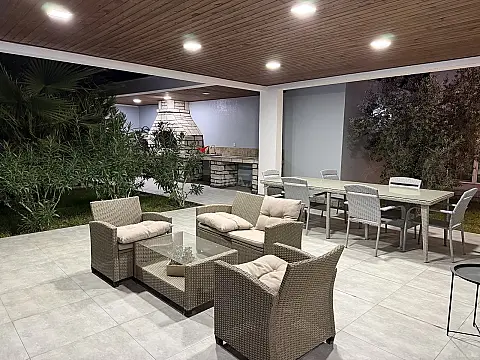 Kirayə verilir 5 otaqlı həyət evi 240 m²