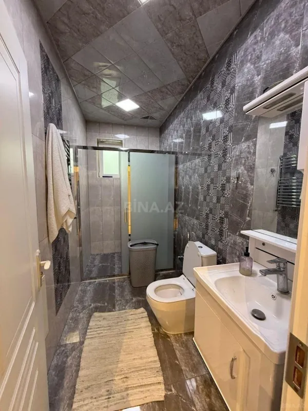 Kirayə verilir 5 otaqlı həyət evi 240 m²
