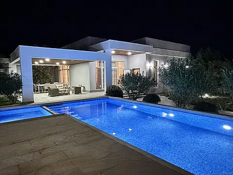 Kirayə verilir 5 otaqlı həyət evi 240 m² — Bakı, Mərdəkan 5 otaq 240.00 m²