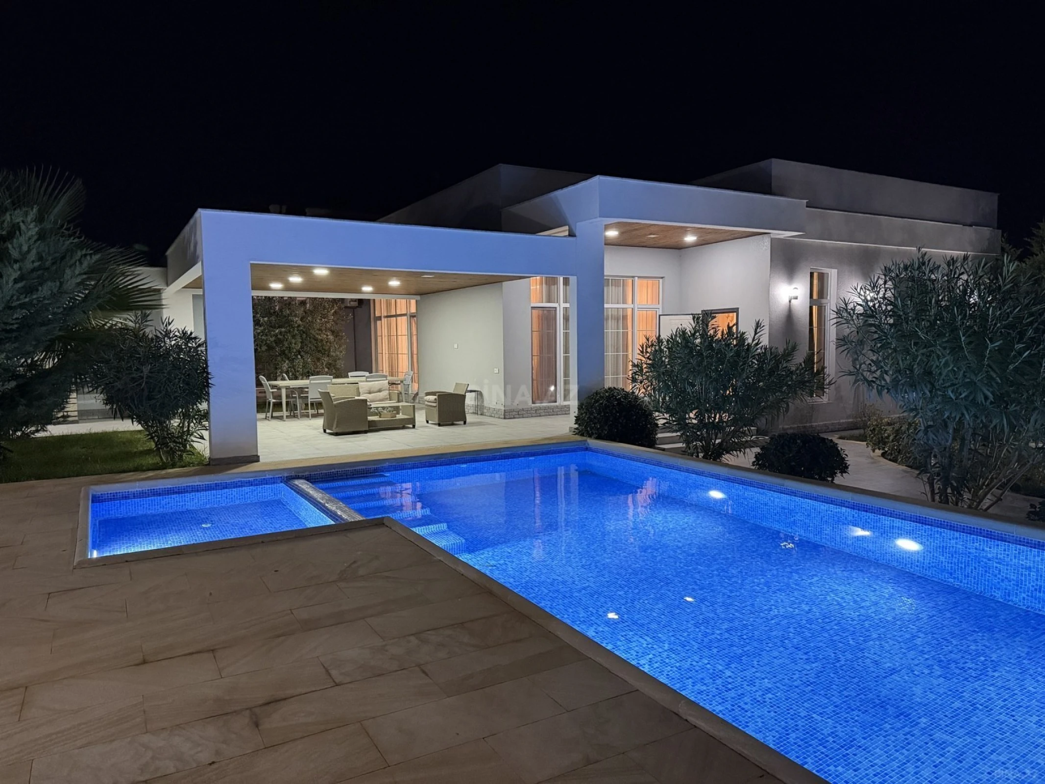 Kirayə verilir 5 otaqlı həyət evi 240 m²