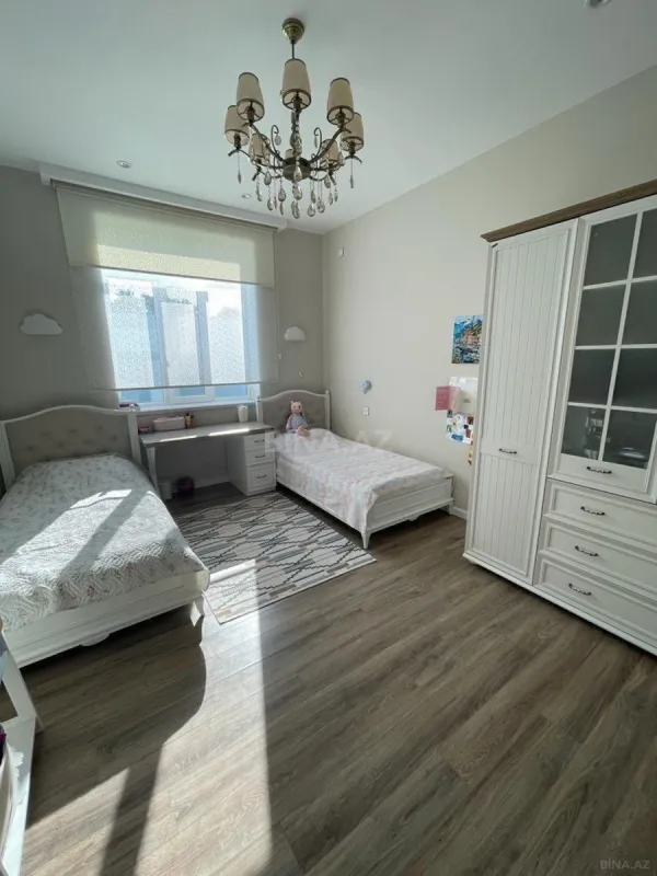 Kirayə verilir 5 otaqlı həyət evi 240 m²