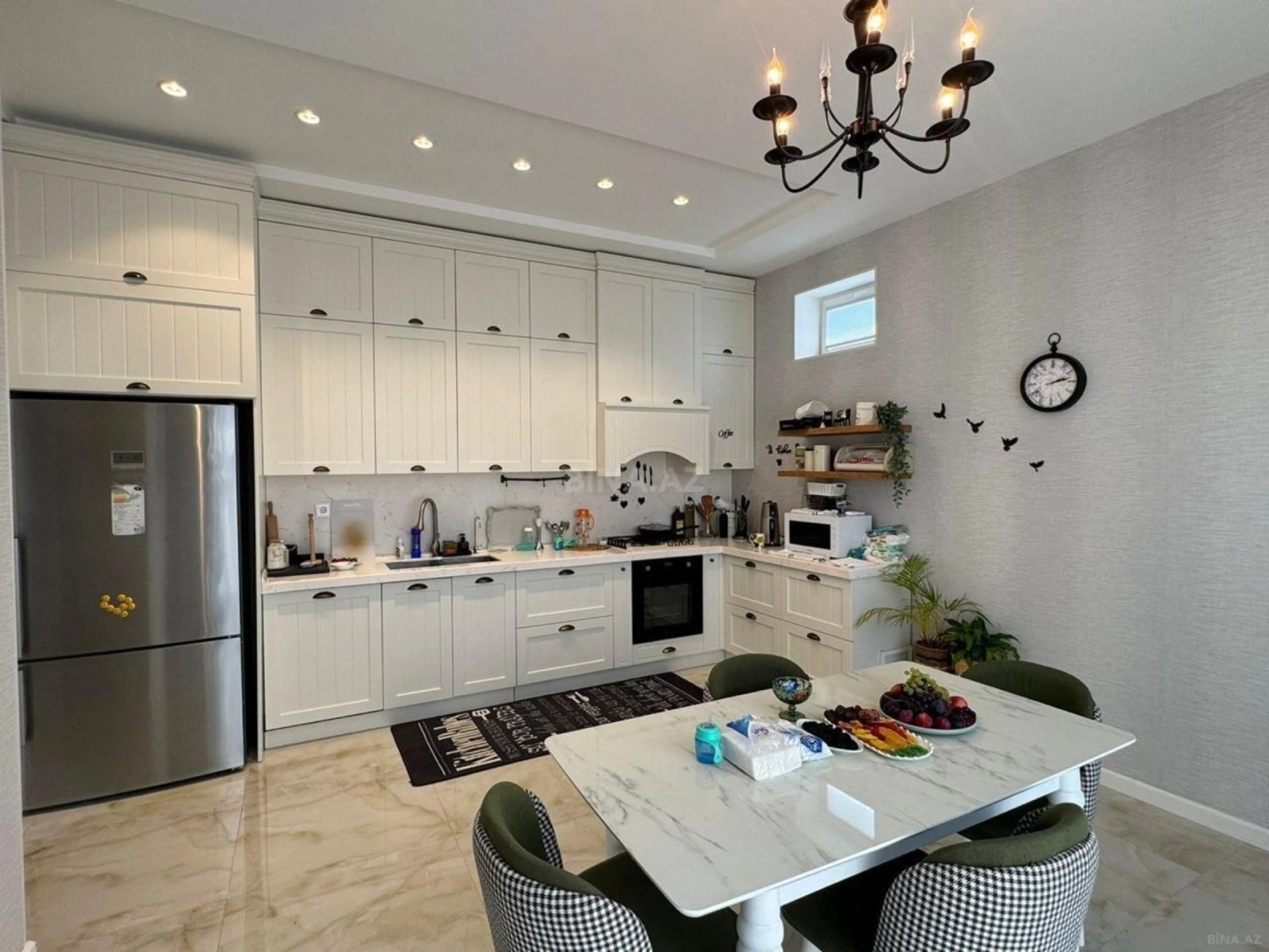 Kirayə verilir 5 otaqlı həyət evi 240 m²