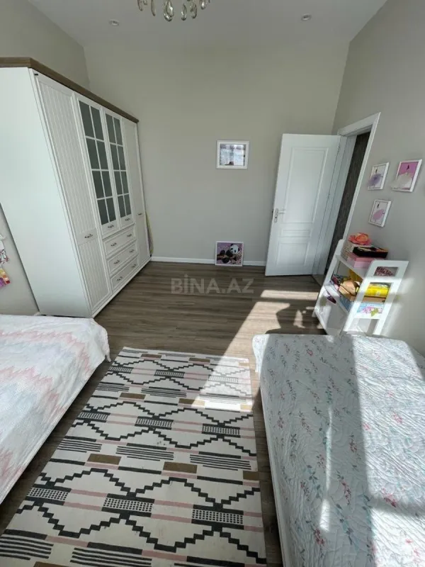 Kirayə verilir 5 otaqlı həyət evi 240 m²