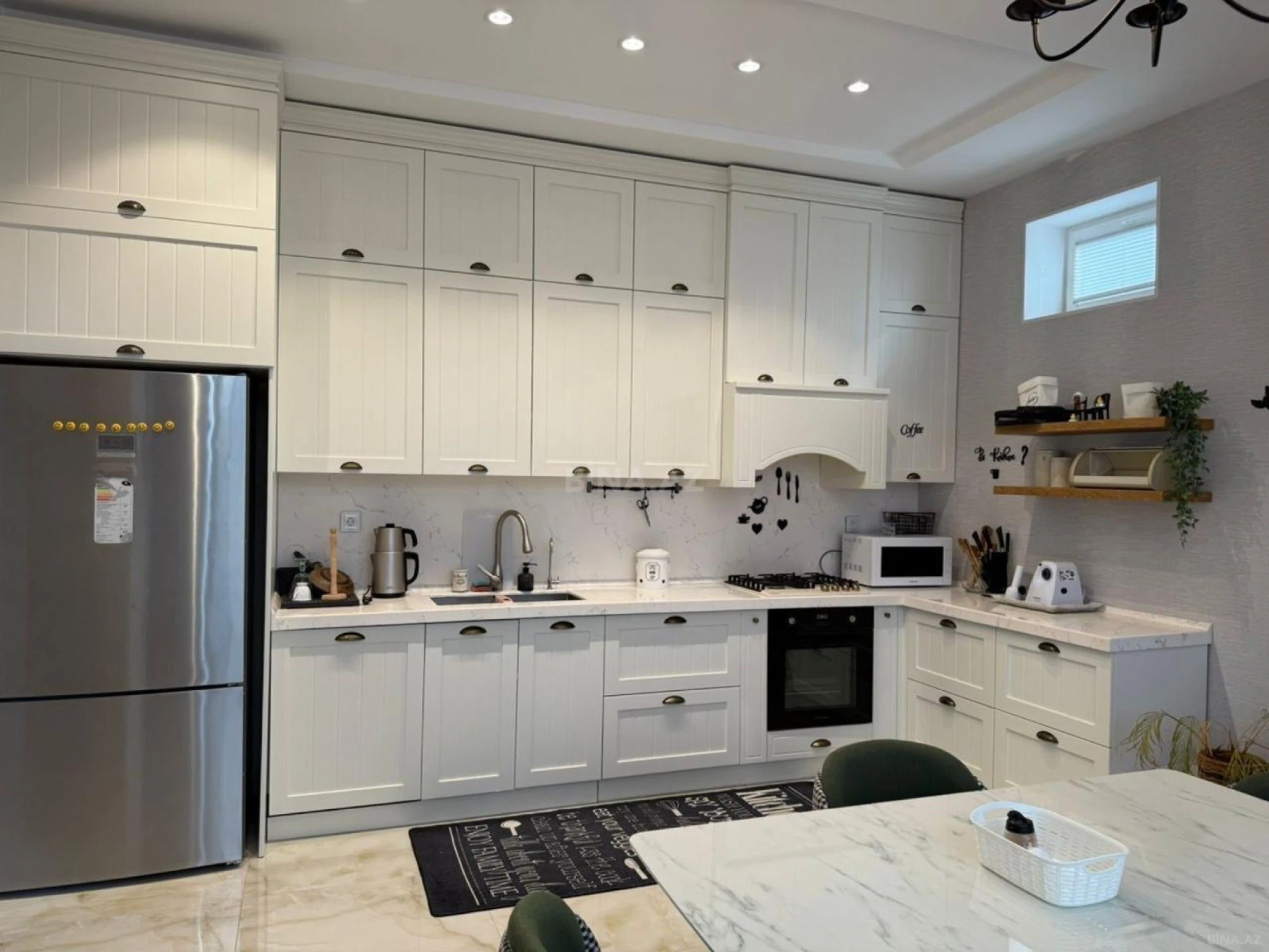 Kirayə verilir 5 otaqlı həyət evi 240 m²