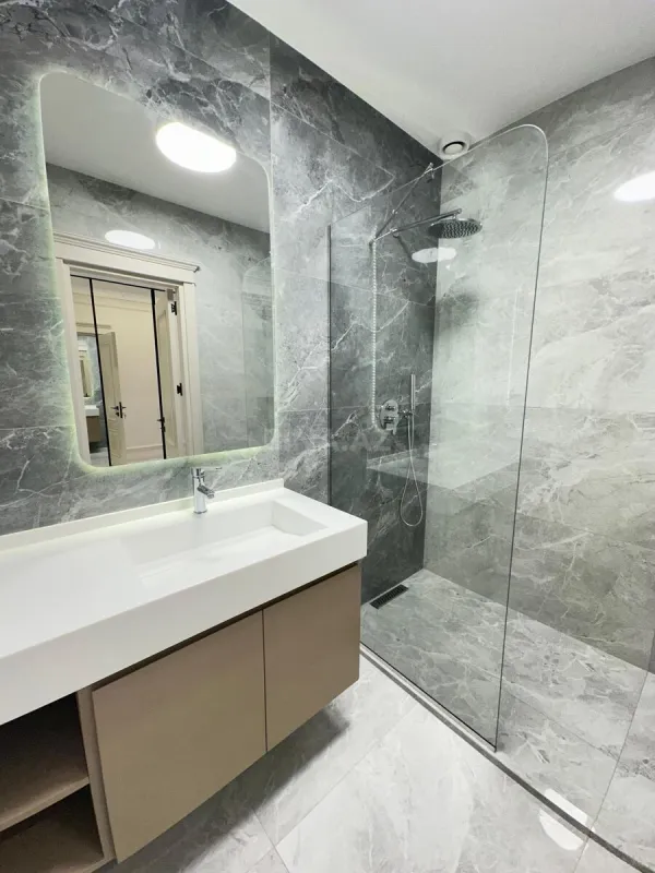 Satılır 3 otaqlı mənzil 127 m²