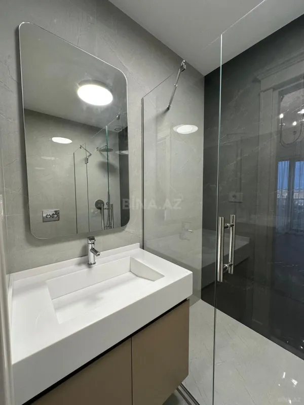 Satılır 3 otaqlı mənzil 127 m²