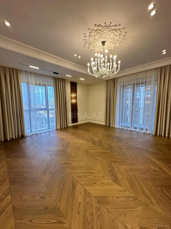 Satılır 3 otaqlı mənzil 127 m²