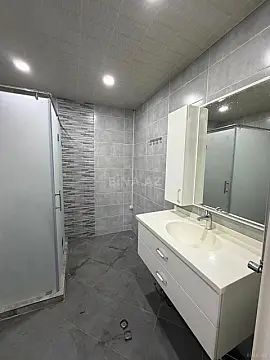 Kirayə verilir 2 otaqlı mənzil 100 m²