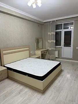Kirayə verilir 2 otaqlı mənzil 100 m²