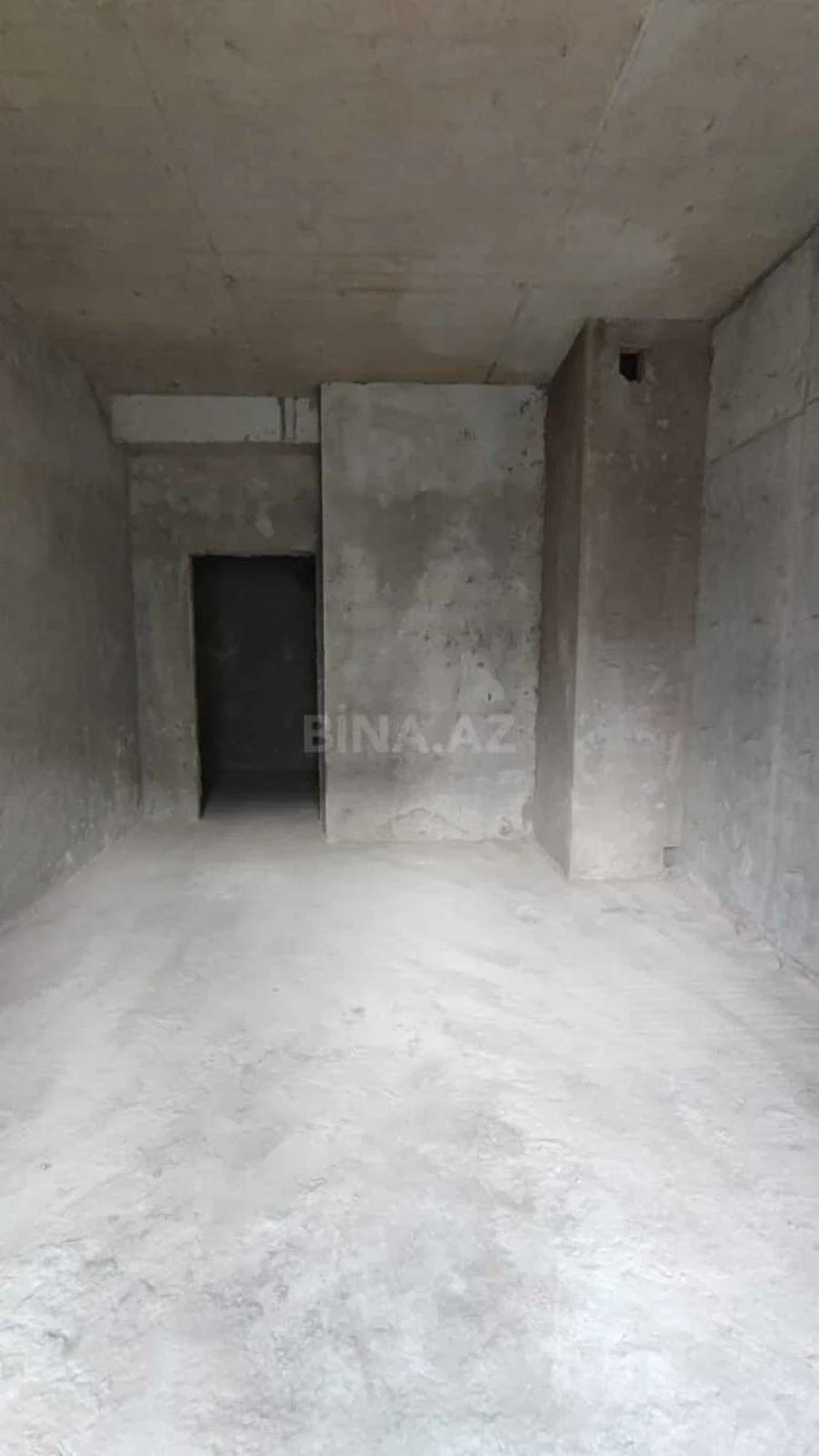 Satılır 4 otaqlı mənzil 166 m²