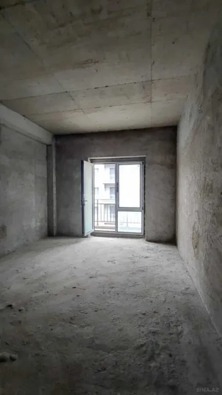 Satılır 4 otaqlı mənzil 166 m²