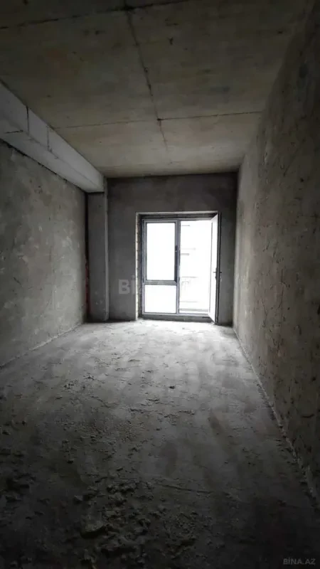 Satılır 4 otaqlı mənzil 166 m²