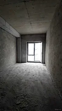 Satılır 4 otaqlı mənzil 166 m²