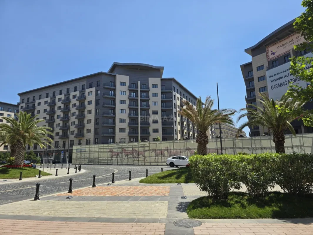 Satılır 4 otaqlı mənzil 166 m²