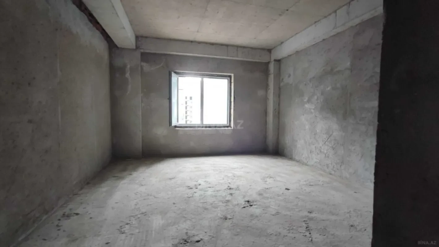 Satılır 4 otaqlı mənzil 166 m²