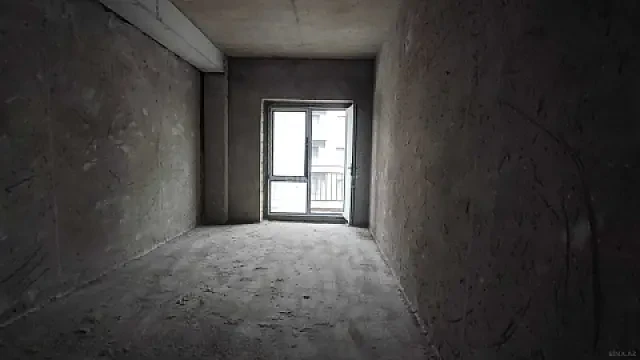 Satılır 4 otaqlı mənzil 166 m²