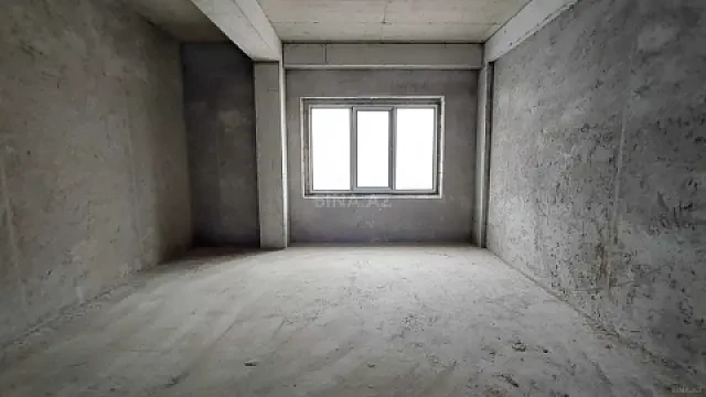 Satılır 4 otaqlı mənzil 166 m²