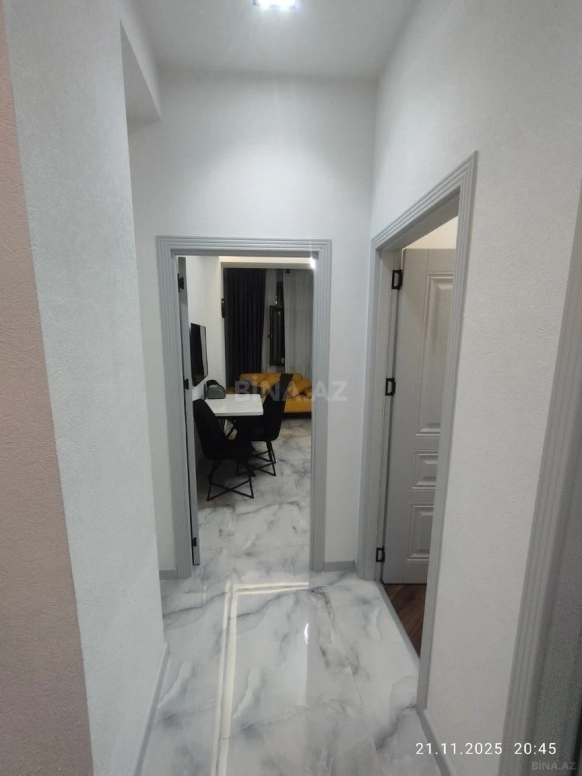 Satılır 2 otaqlı mənzil 87 m²