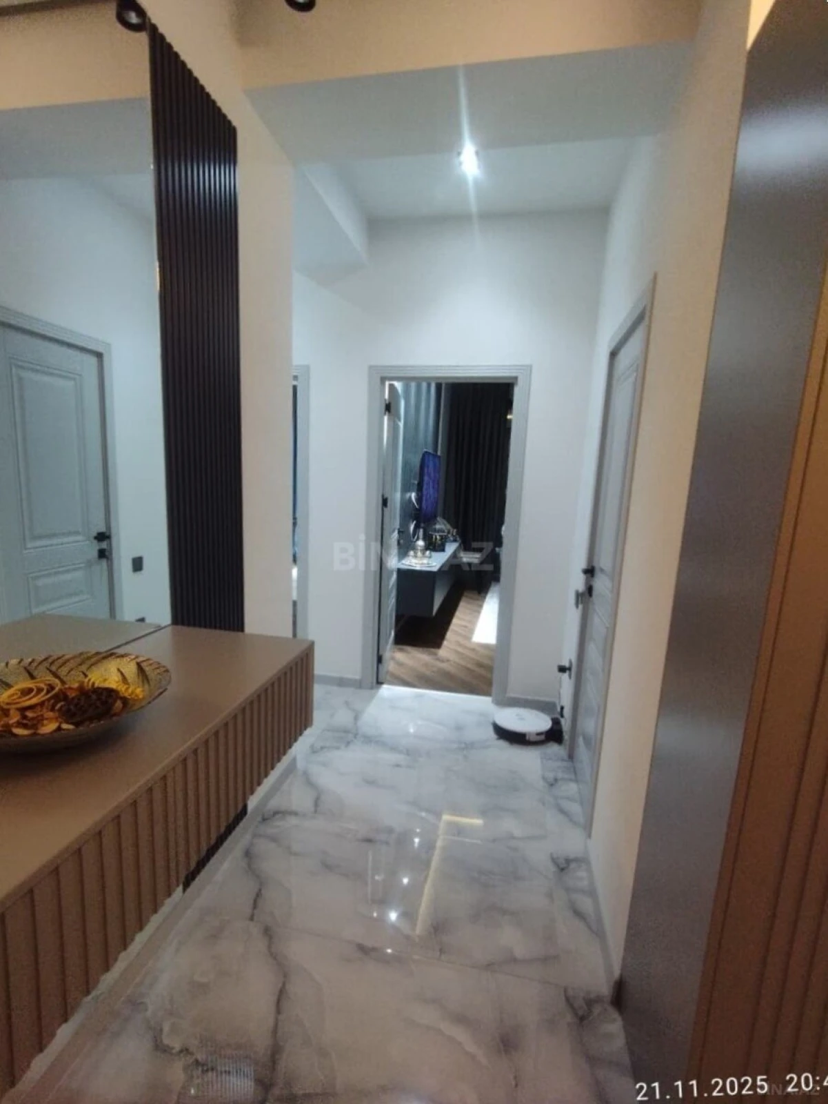 Satılır 2 otaqlı mənzil 87 m²