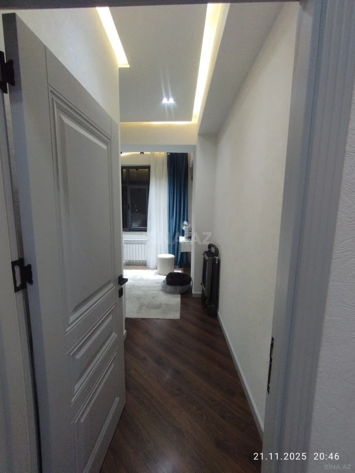 Satılır 2 otaqlı mənzil 87 m²