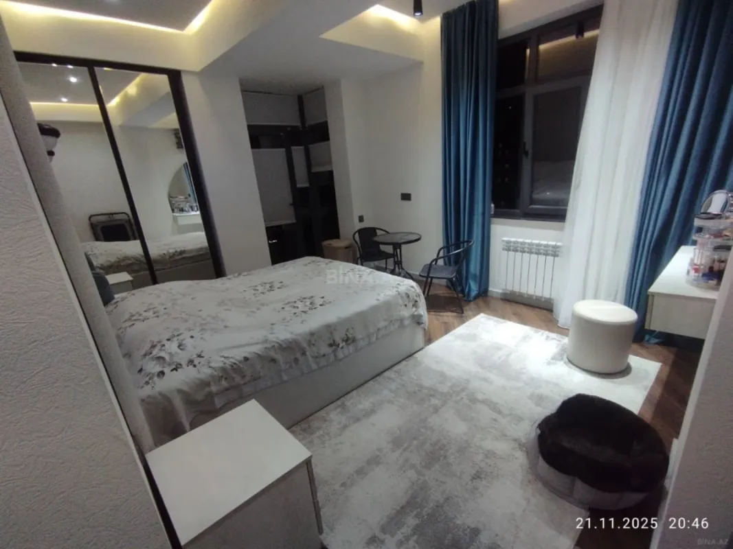 Satılır 2 otaqlı mənzil 87 m²
