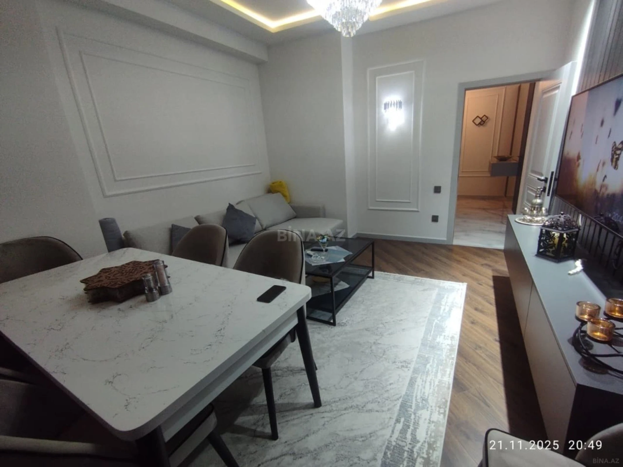 Satılır 2 otaqlı mənzil 87 m²