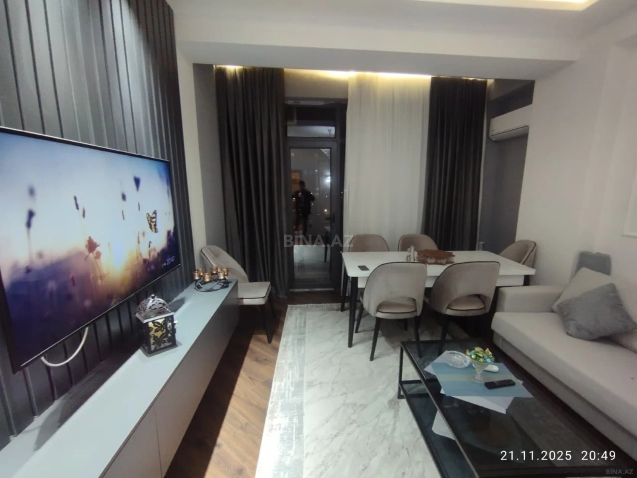 Satılır 2 otaqlı mənzil 87 m²