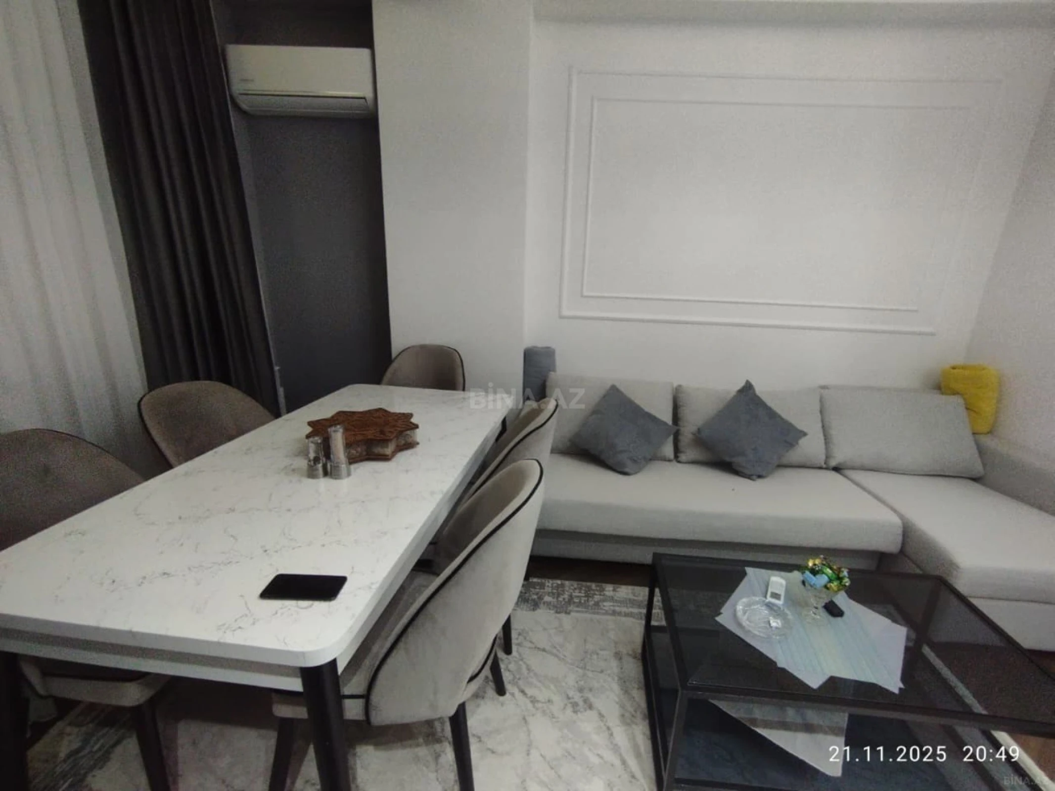 Satılır 2 otaqlı mənzil 87 m²