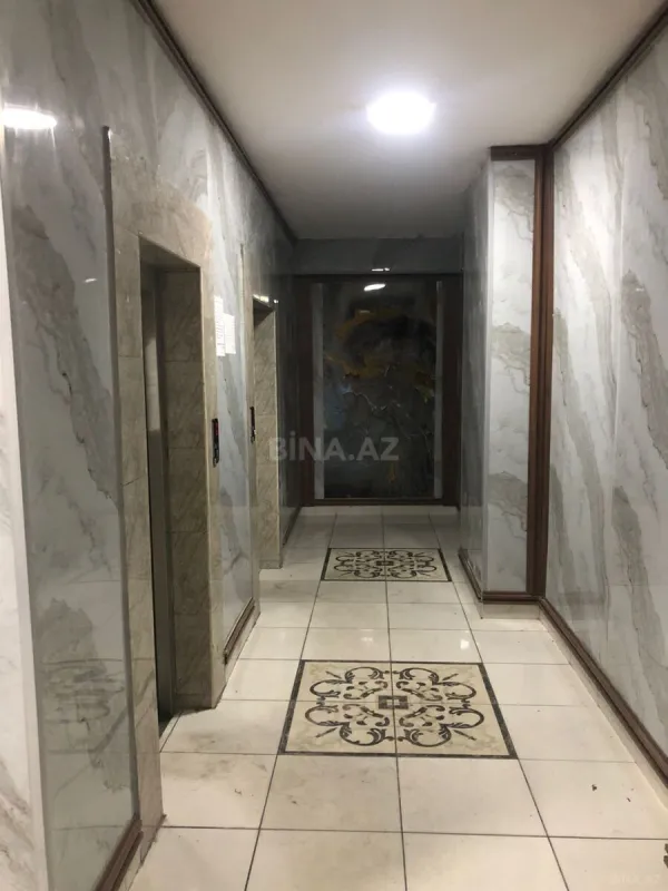 Satılır 3 otaqlı mənzil 127 m²