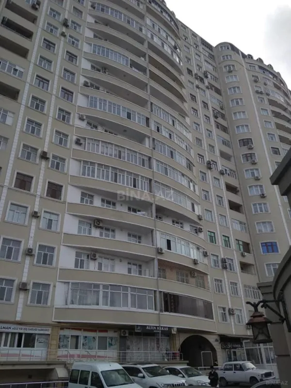 Satılır 3 otaqlı mənzil 127 m²