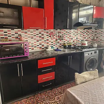 Satılır həyət evi 280 m²