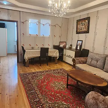 Satılır həyət evi 280 m²