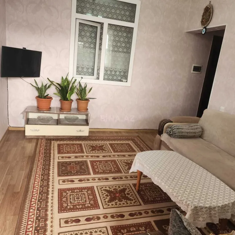 Satılır həyət evi 280 m²