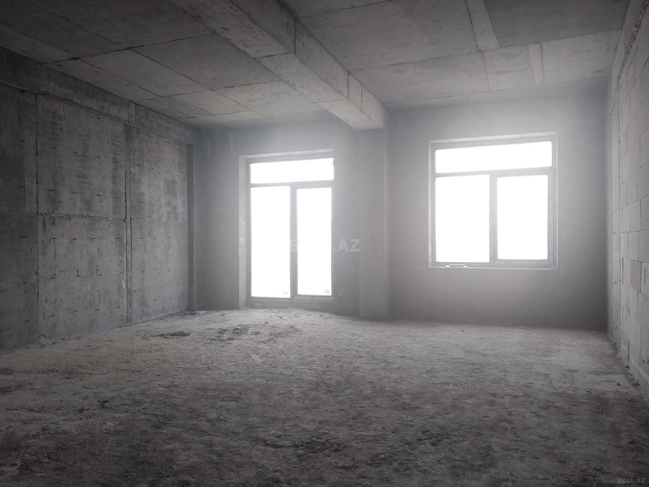 Satılır 3 otaqlı mənzil 136 m²