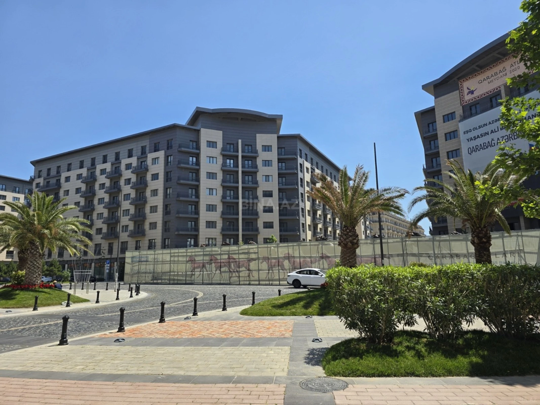 Satılır 3 otaqlı mənzil 136 m²