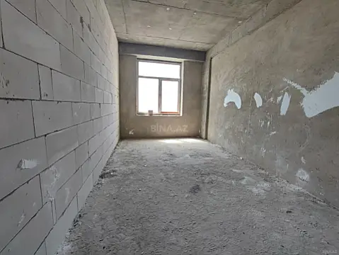 Satılır 3 otaqlı mənzil 136 m²