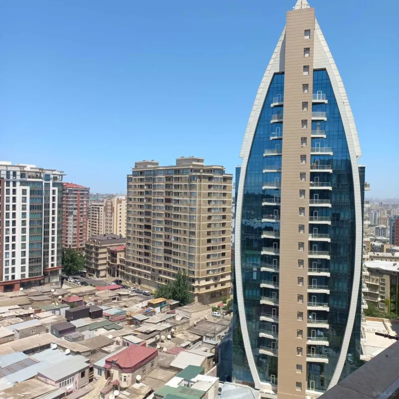 Satılır 3 otaqlı mənzil 153 m²