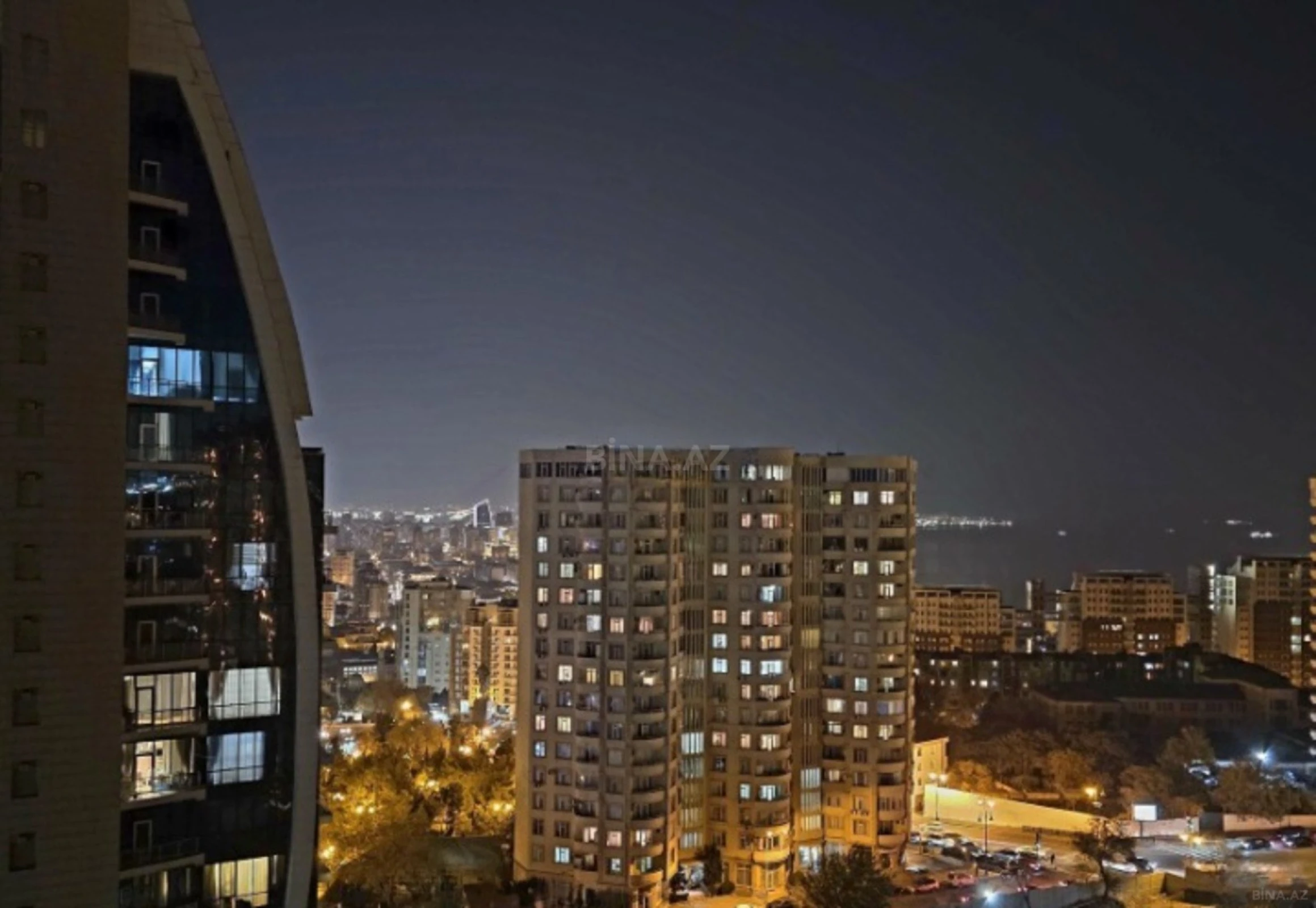 Satılır 3 otaqlı mənzil 153 m²