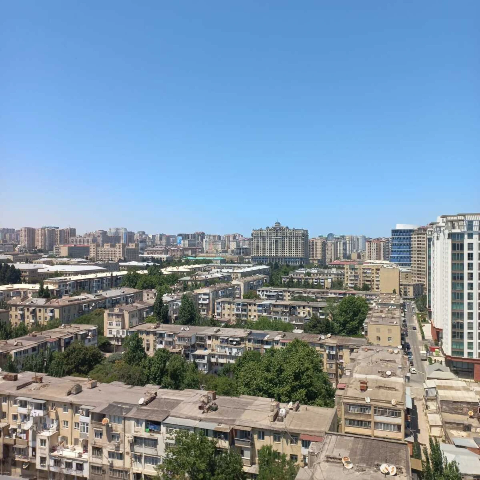 Satılır 3 otaqlı mənzil 153 m²